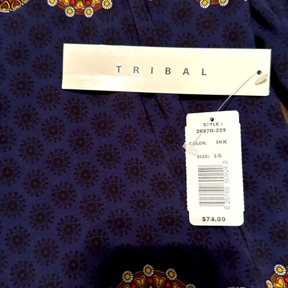 Tribal Navy and Red Blouse Large - Picture 2 of 4